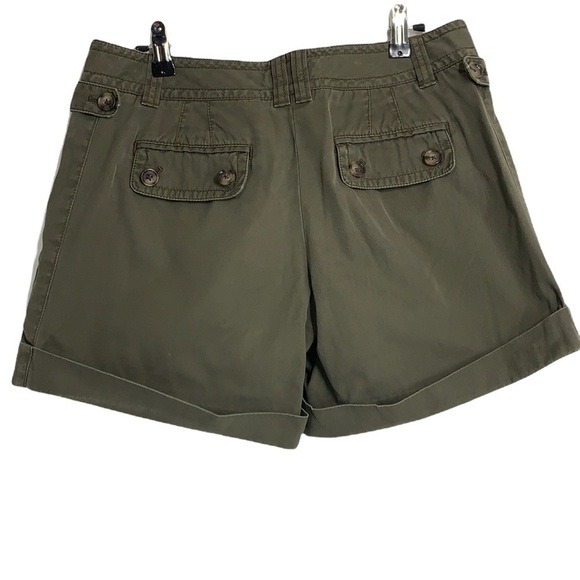 Ann Taylor Cuffed Cotton Shorts - Green, Size 8, Button & Fly - Picture 2 of 5